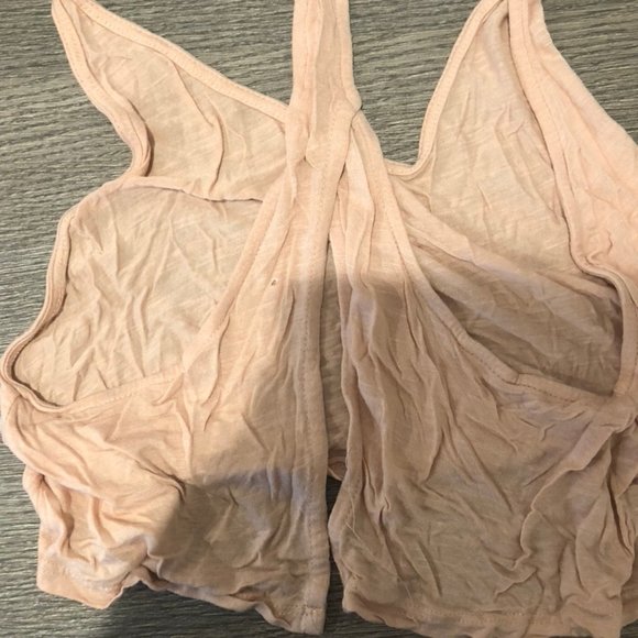 Halter T back tulip tank top - Picture 2 of 2